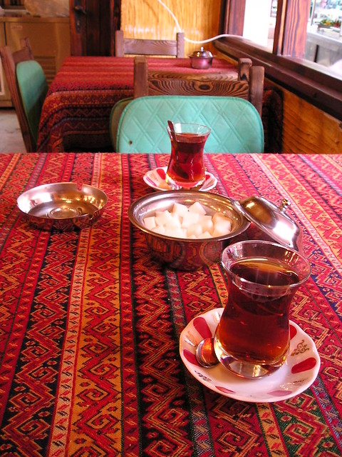 چای لاهیجان؛ تاریخچه، انواع، ویژگی‌ها و راهنمای خرید